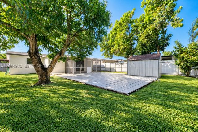 7393 SW 22nd St 7393, Miami, FL 33155