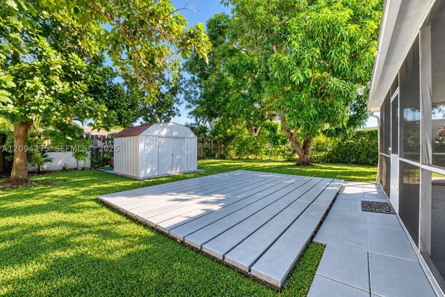 7393 SW 22nd St 7393, Miami, FL 33155