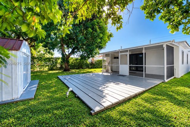 7393 SW 22nd St 7393, Miami, FL 33155