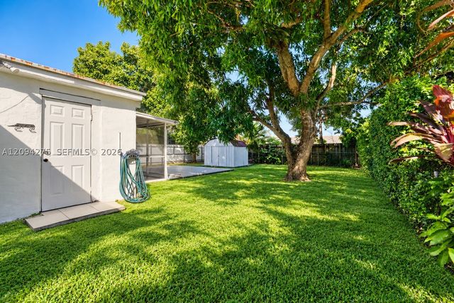 7393 SW 22nd St 7393, Miami, FL 33155