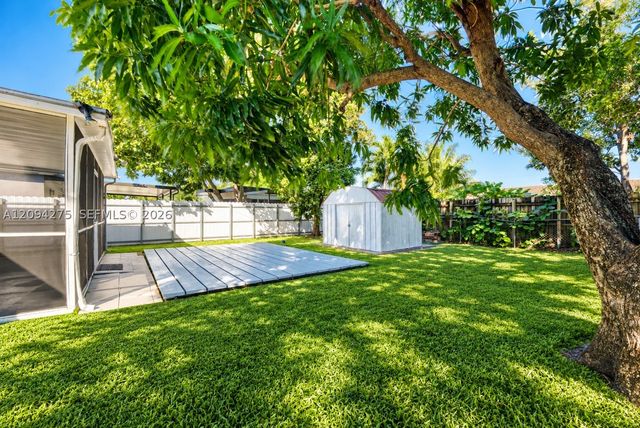 7393 SW 22nd St 7393, Miami, FL 33155