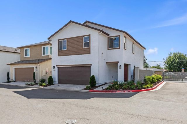 1202 Impression St, Turlock, CA 95380