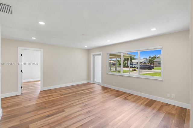 6881 Harding St, Hollywood, FL 33024