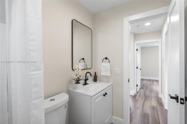 6881 Harding St, Hollywood, FL 33024