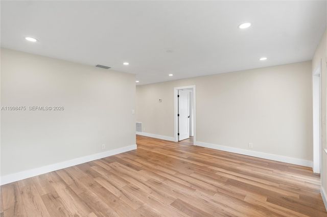 6881 Harding St, Hollywood, FL 33024