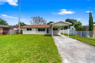 6881 Harding St, Hollywood, FL 33024
