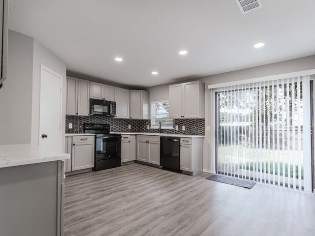 2904 Post Oak Drive, Seagoville, TX 75159