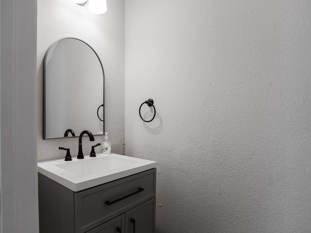 2904 Post Oak Drive, Seagoville, TX 75159