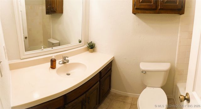 609 Willow Court, Pryor, OK 74361