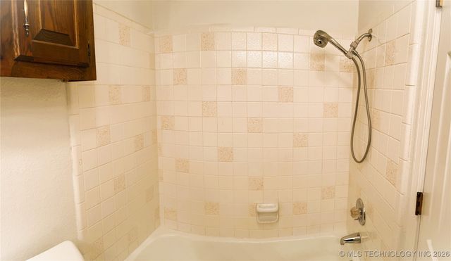 609 Willow Court, Pryor, OK 74361