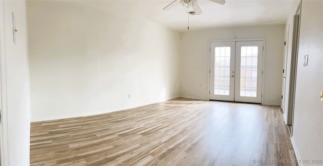 609 Willow Court, Pryor, OK 74361