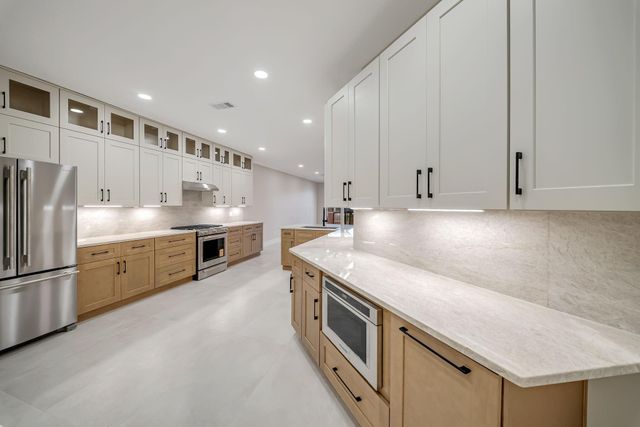 12350 Pebble View Drive, Conroe, TX 77304