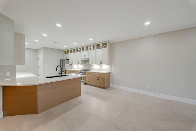 12350 Pebble View Drive, Conroe, TX 77304