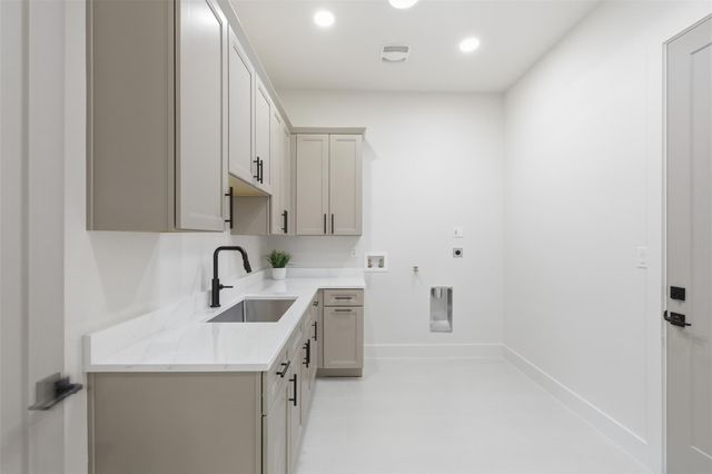 8115 Rockwood LN B, Austin, TX 78757