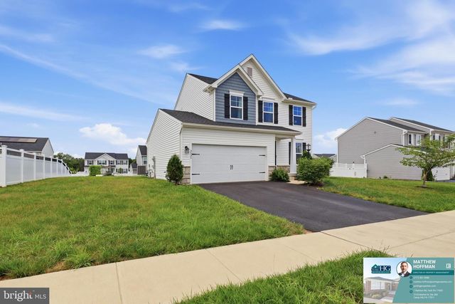 3535 WINTER DR, Dover, PA 17315