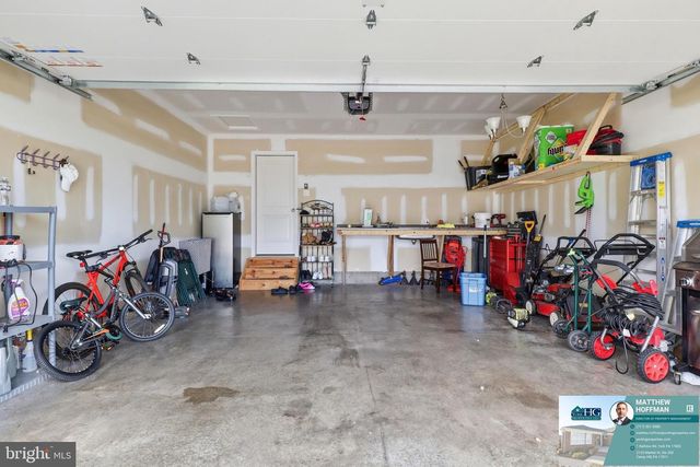 3535 WINTER DR, Dover, PA 17315