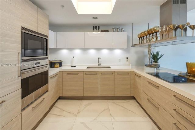 17301 Biscayne Blvd 605, North Miami Beach, FL 33160