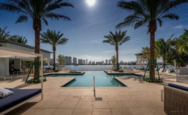 17301 Biscayne Blvd 605, North Miami Beach, FL 33160