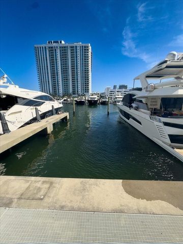 17301 Biscayne Blvd 605, North Miami Beach, FL 33160