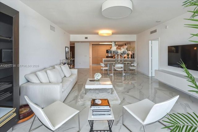 17301 Biscayne Blvd 605, North Miami Beach, FL 33160