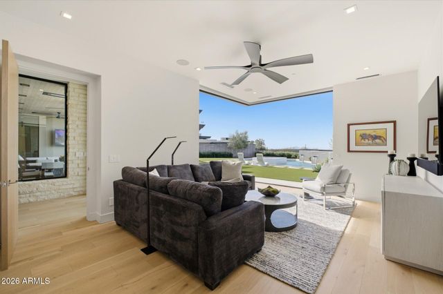 24884 N 90th Way, Scottsdale, AZ 85255