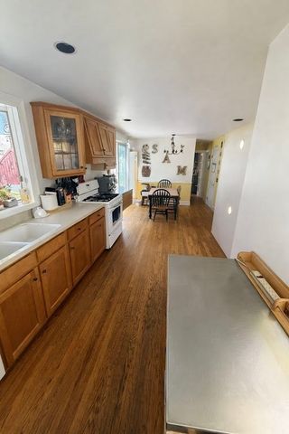 69 Lealand Avenue, Agawam, MA 01001