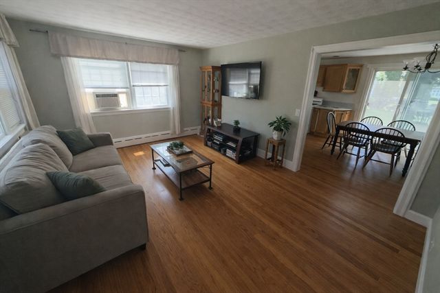 69 Lealand Avenue, Agawam, MA 01001