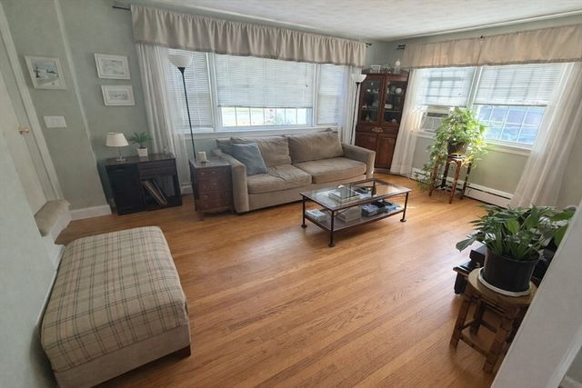 69 Lealand Avenue, Agawam, MA 01001