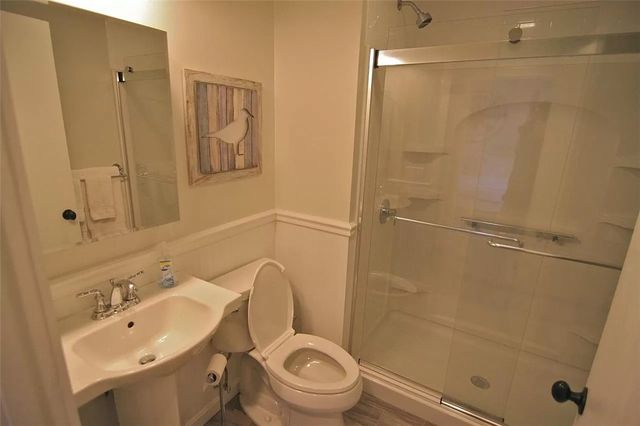 70 Houston Avenue 70, Newport, RI 02840