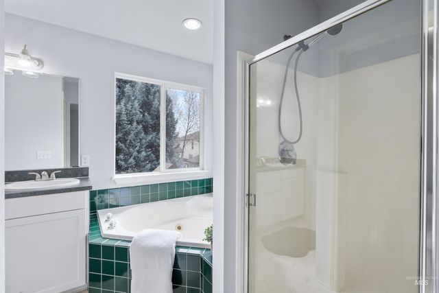 2127 S Whisper Cove Way, Boise, ID 83709