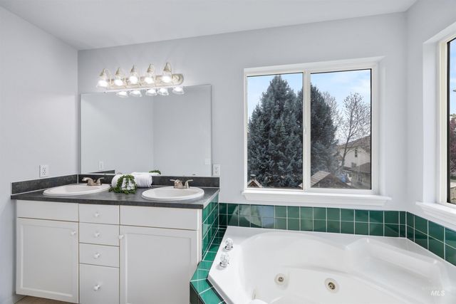 2127 S Whisper Cove Way, Boise, ID 83709