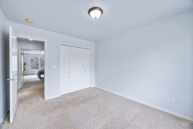 2127 S Whisper Cove Way, Boise, ID 83709