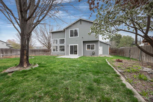 2127 S Whisper Cove Way, Boise, ID 83709