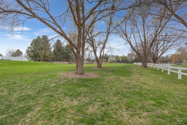2127 S Whisper Cove Way, Boise, ID 83709
