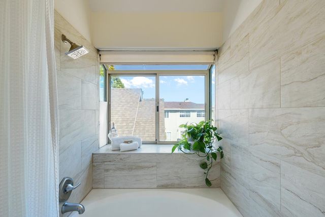 918 3rd Street A, Santa Cruz, CA 95060