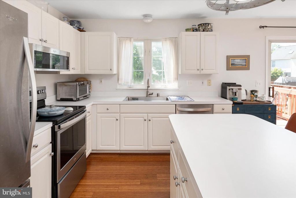 Image 12 of property listing at 2023 PURITAN TER, Annapolis, MD 21401