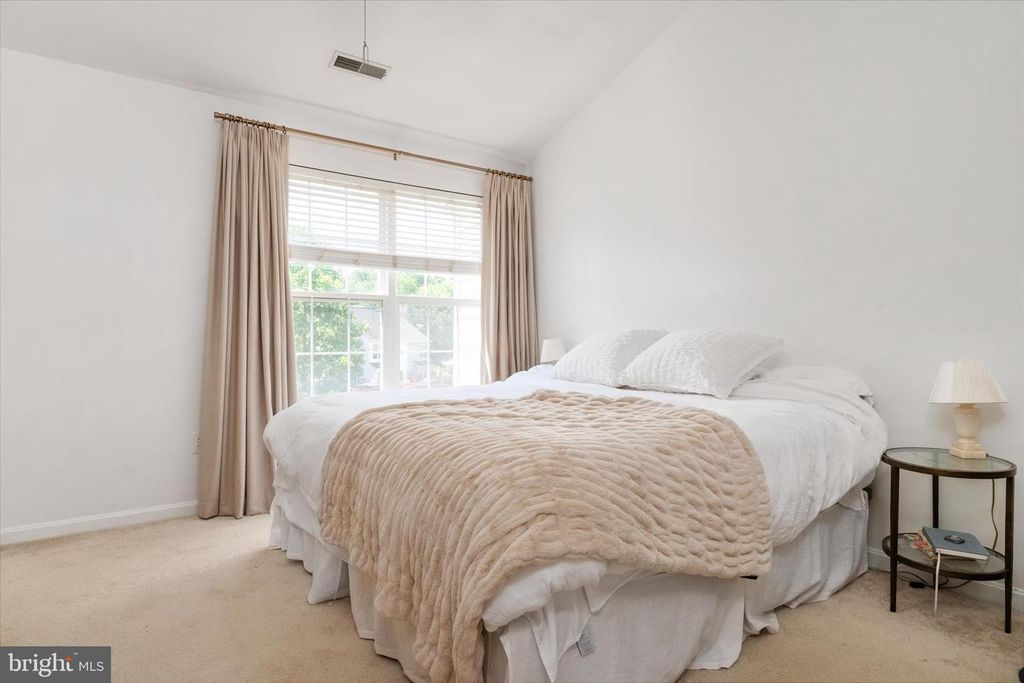 Image 20 of property listing at 2023 PURITAN TER, Annapolis, MD 21401
