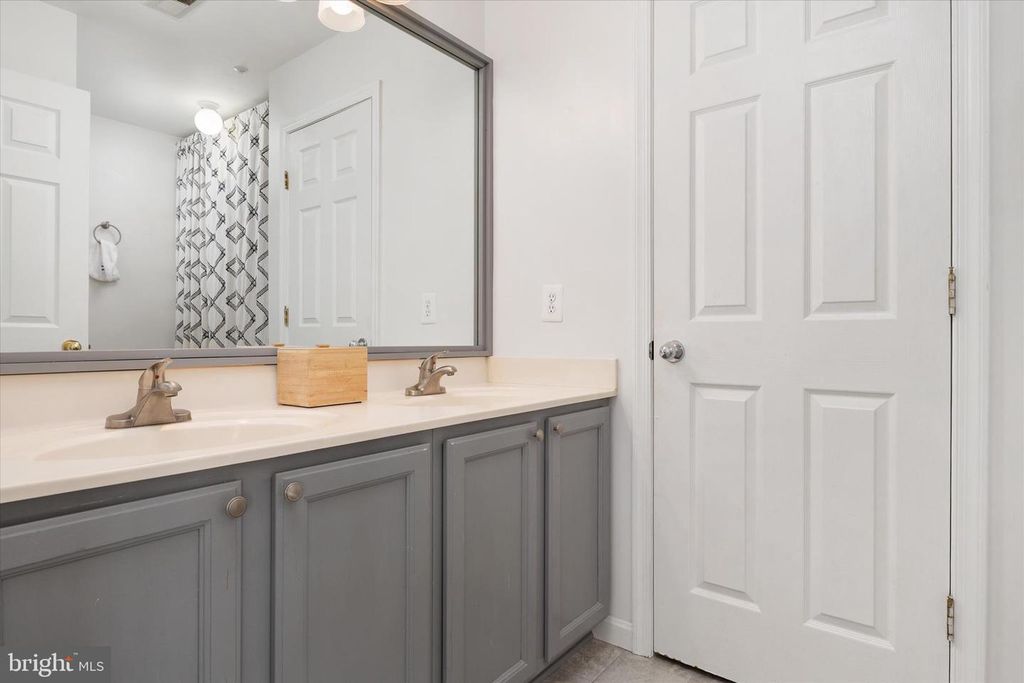 Image 23 of property listing at 2023 PURITAN TER, Annapolis, MD 21401