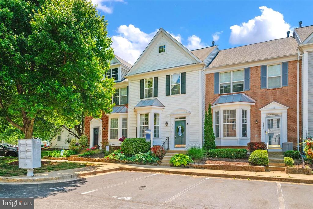 Image 3 of property listing at 2023 PURITAN TER, Annapolis, MD 21401