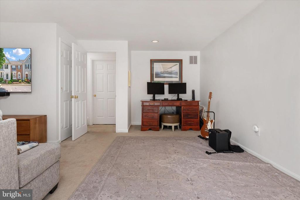 Image 30 of property listing at 2023 PURITAN TER, Annapolis, MD 21401