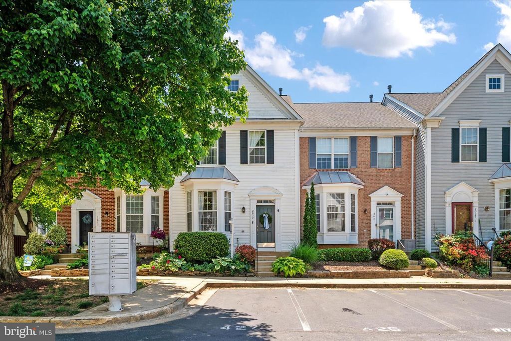 Image 4 of property listing at 2023 PURITAN TER, Annapolis, MD 21401
