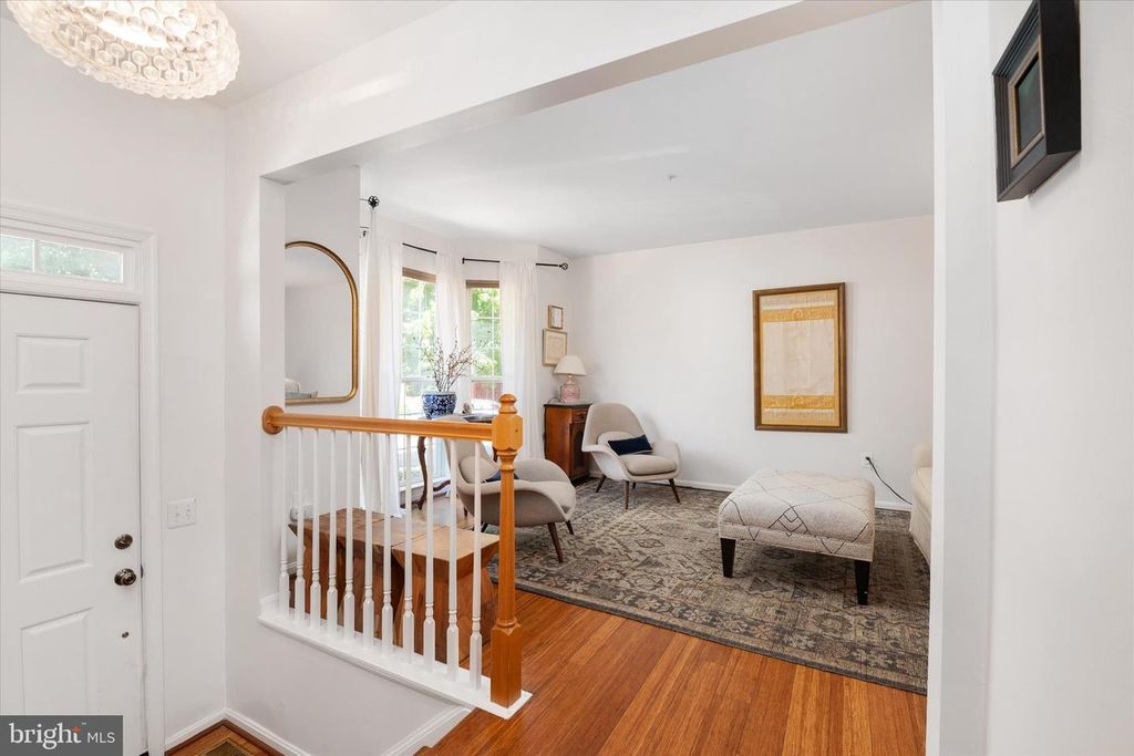 Image 6 of property listing at 2023 PURITAN TER, Annapolis, MD 21401