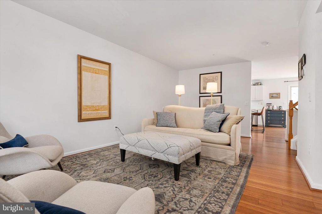 Image 7 of property listing at 2023 PURITAN TER, Annapolis, MD 21401