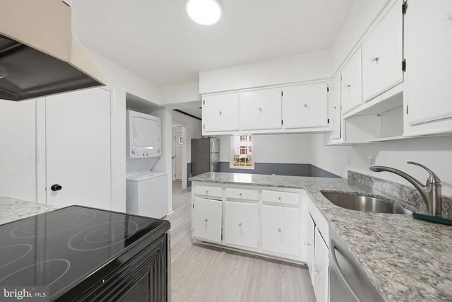 14455 TURIN LN, Centreville, VA 20121