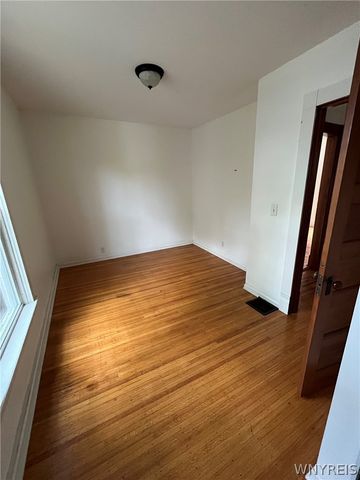 575 Upper Auburn Avenue, Buffalo, NY 14222