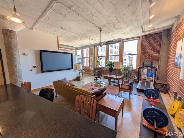 1627 Locust Street 706, St Louis, MO 63103