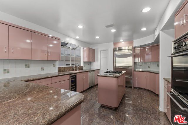 4611 Roma Court, Marina Del Rey, CA 90292