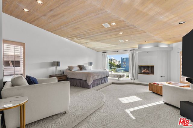 4611 Roma Court, Marina Del Rey, CA 90292
