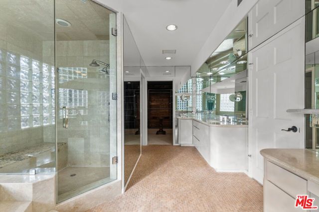 4611 Roma Court, Marina Del Rey, CA 90292