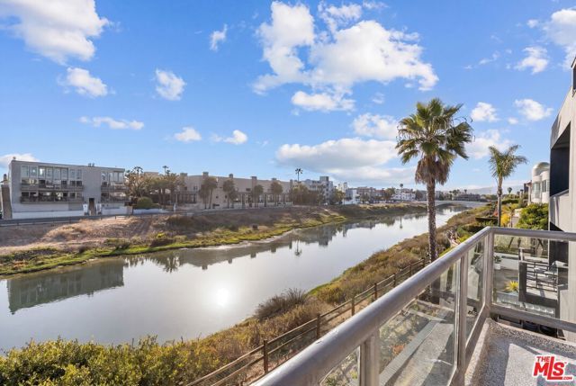 4611 Roma Court, Marina Del Rey, CA 90292